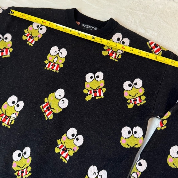 Hello Kitty & Friends + Forever 21 Keroppi Crewneck Sweater- size M - Picture 11 of 15